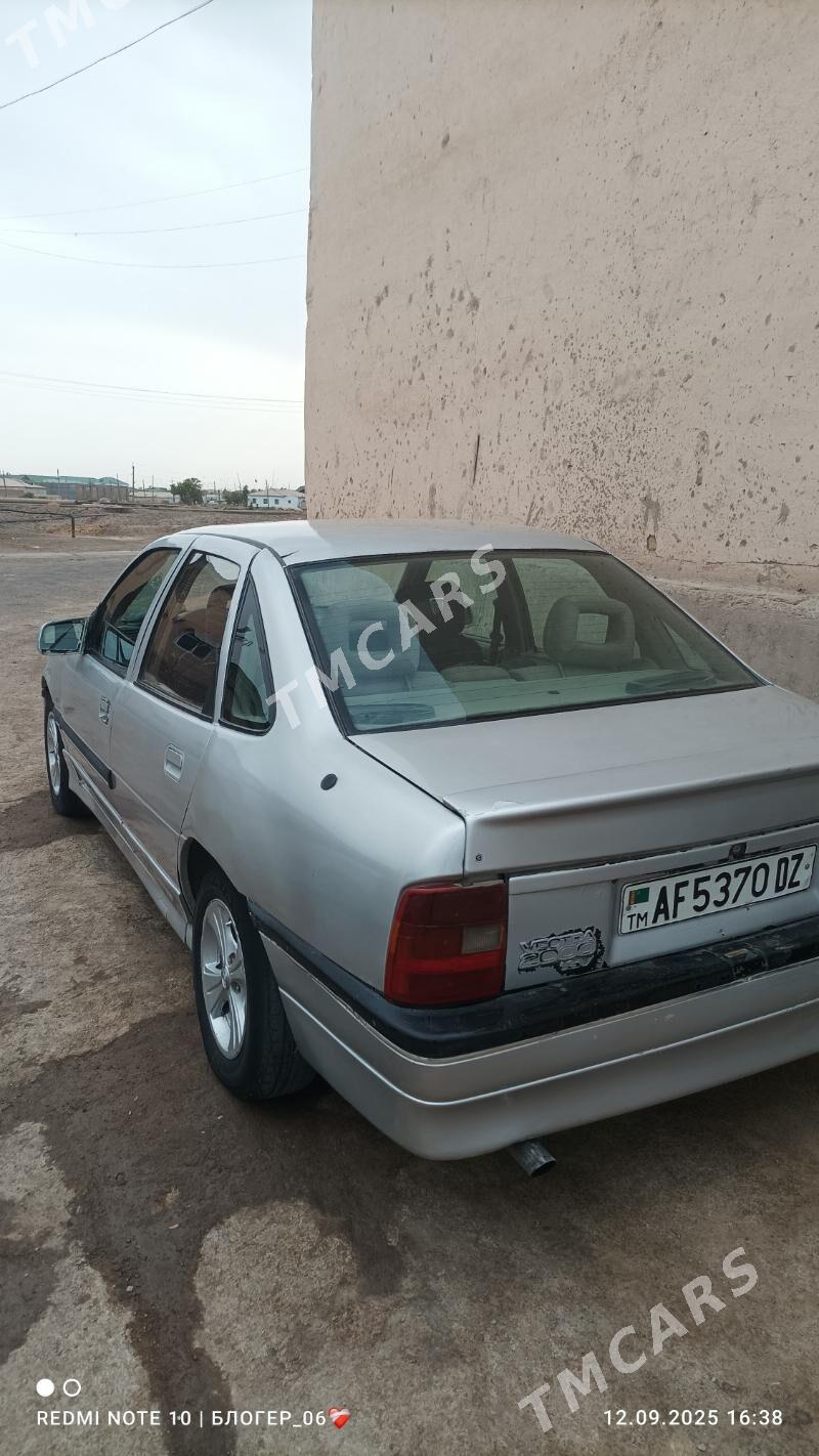 Opel Vectra 1990 - 28 000 TMT - Гурбансолтан Едже - img 5
