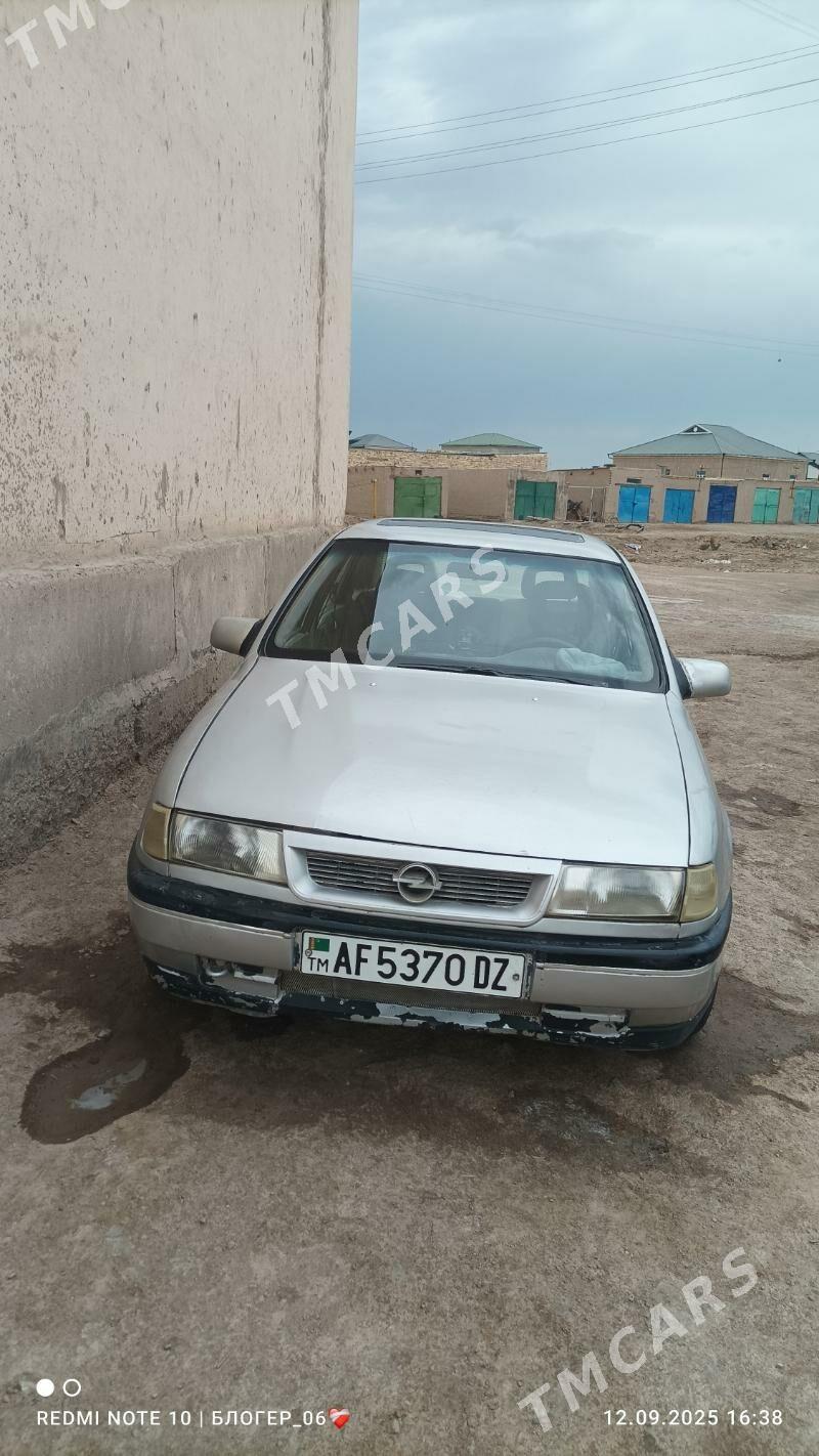 Opel Vectra 1990 - 28 000 TMT - Гурбансолтан Едже - img 4