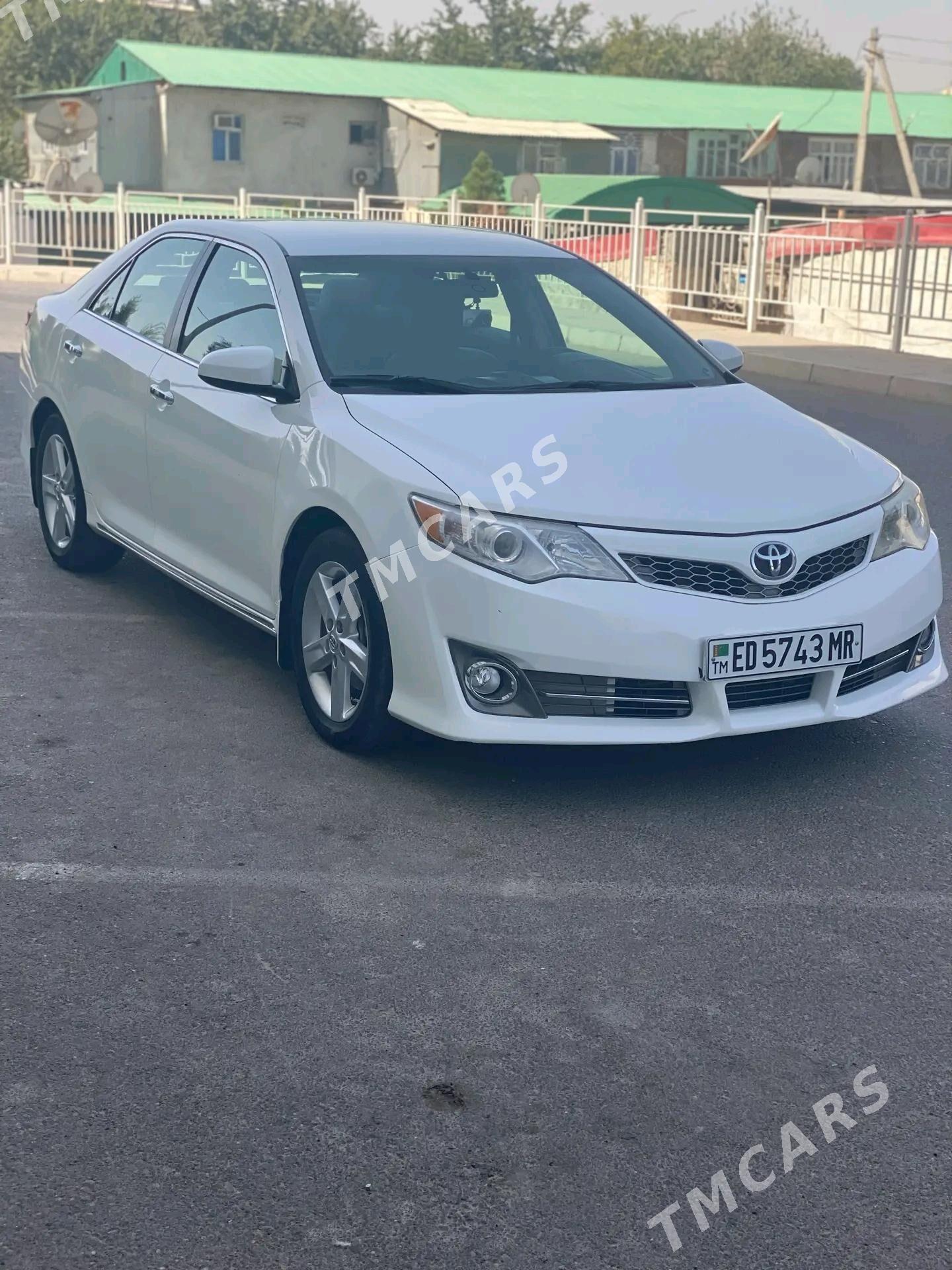 Toyota Camry 2012 - 250 000 TMT - Мары - img 3