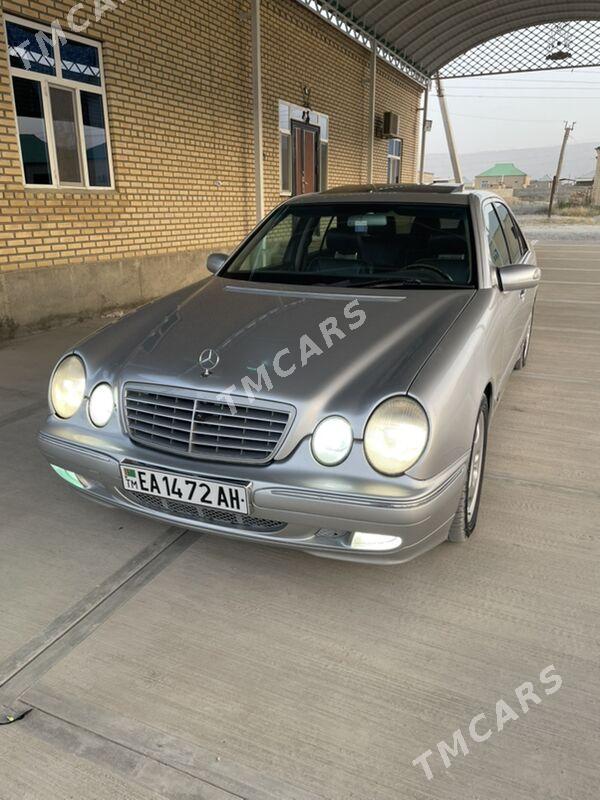 Mercedes-Benz E430 2000 - 115 000 TMT - Бахарден - img 5