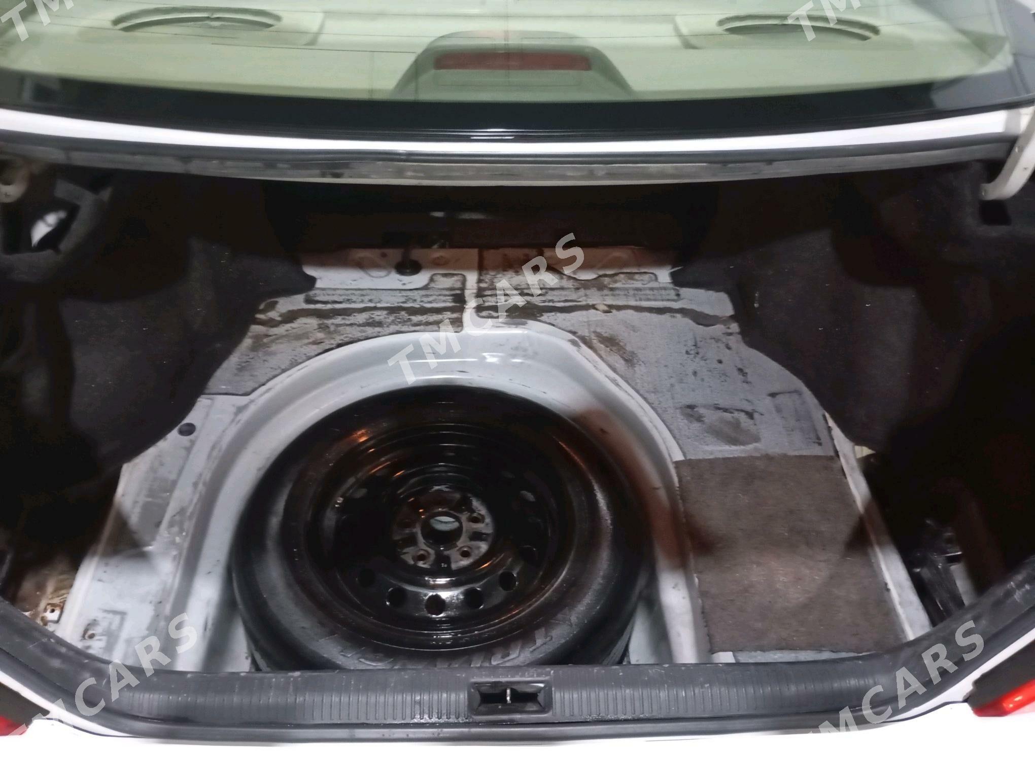 Toyota Camry 2004 - 150 000 TMT - Мары - img 10