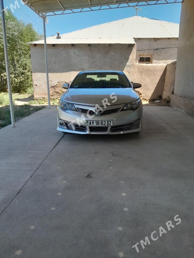 Toyota Camry 2012 - 220 000 TMT - Boldumsaz - img 2