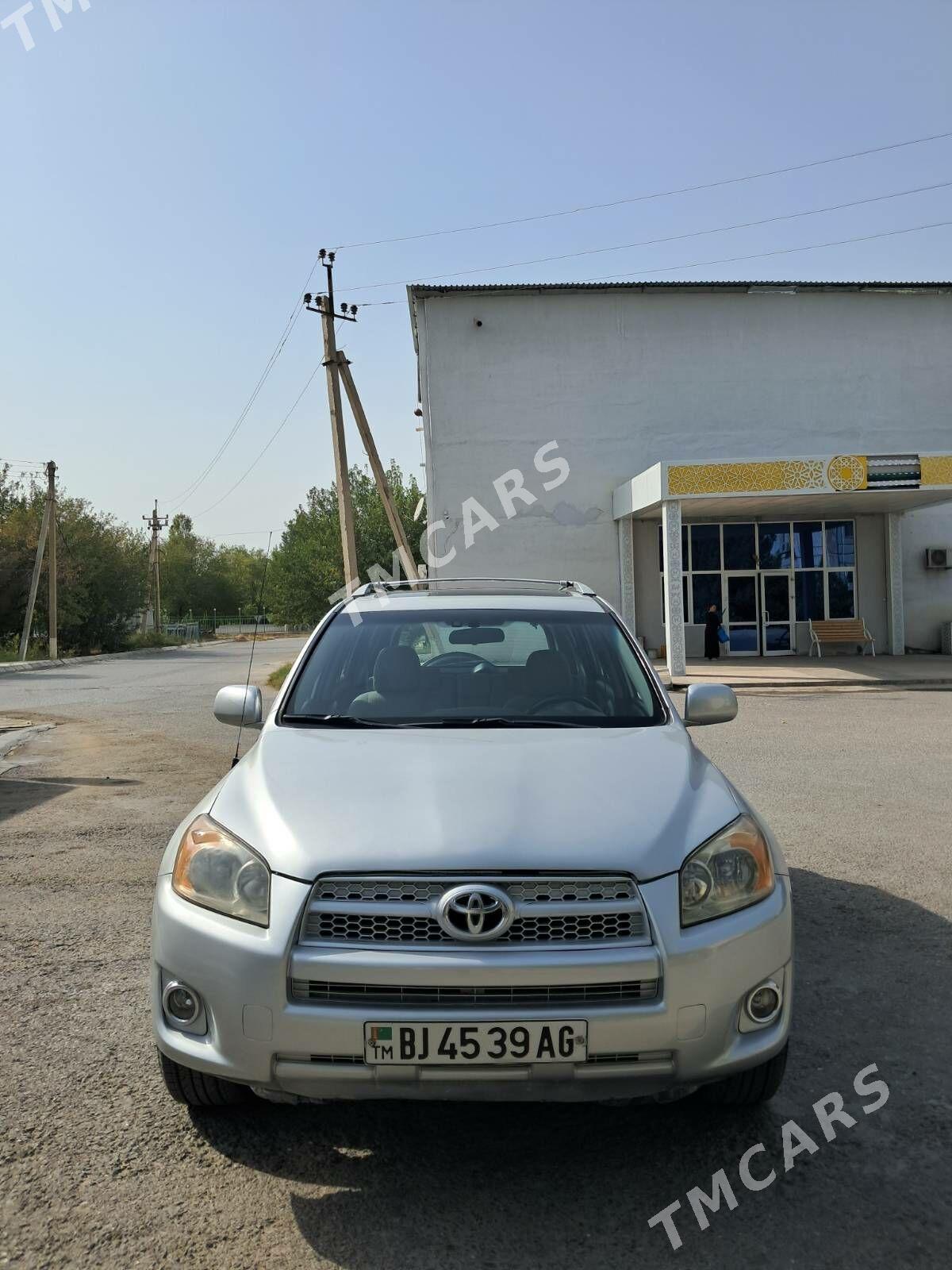 Toyota RAV4 2010 - 200 000 TMT - Ашхабад - img 4