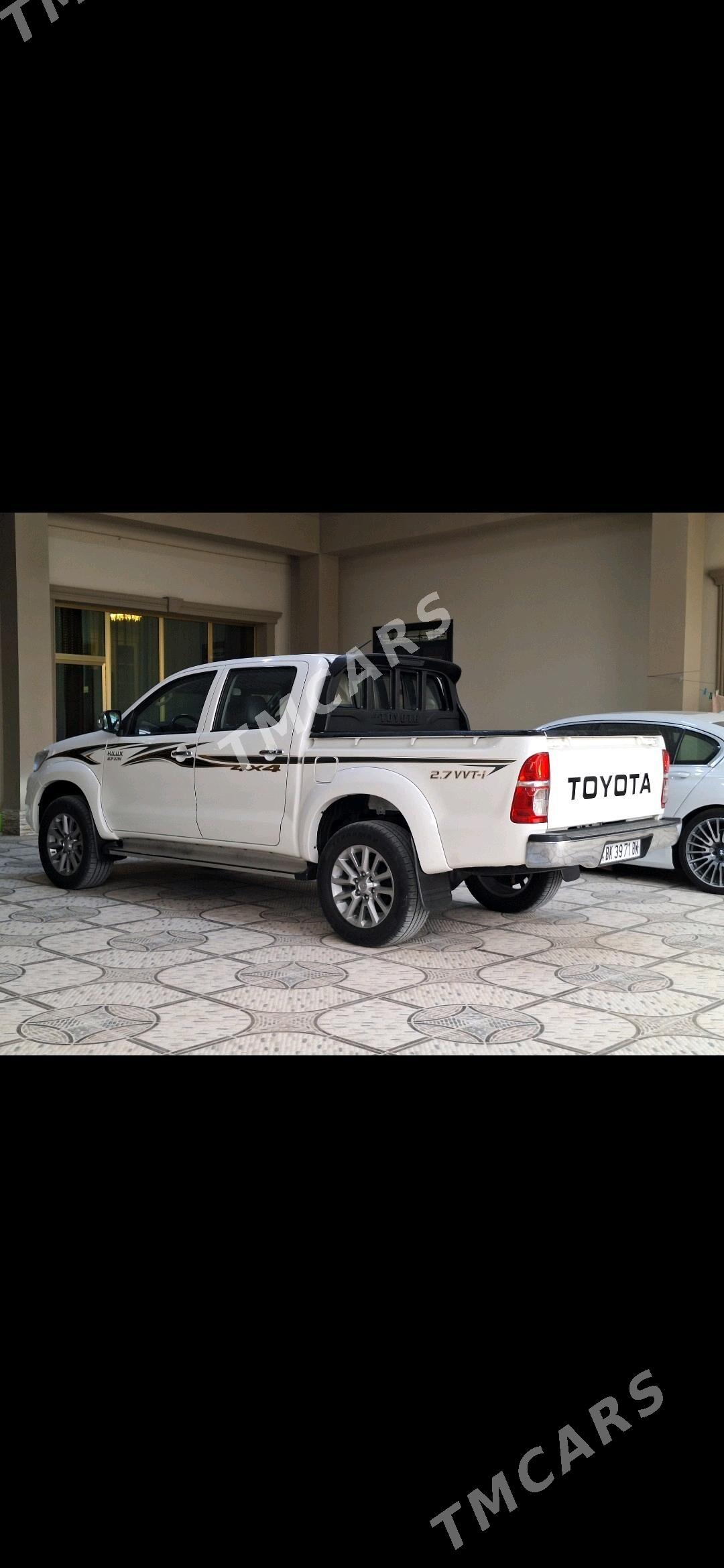 Toyota Hilux 2014 - 350 000 TMT - Балканабат - img 5