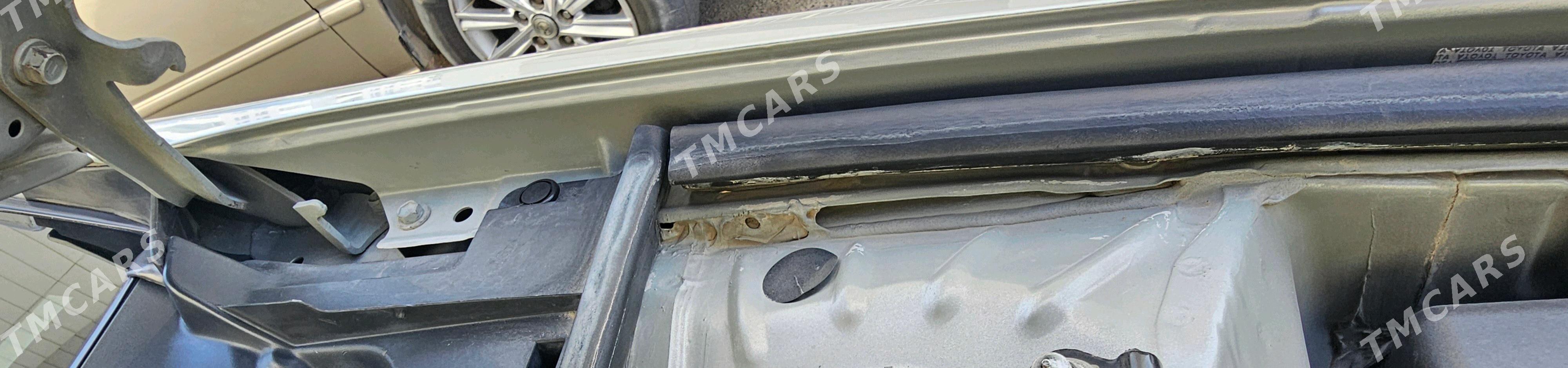 Toyota Camry 2004 - 260 000 TMT - Мары - img 4