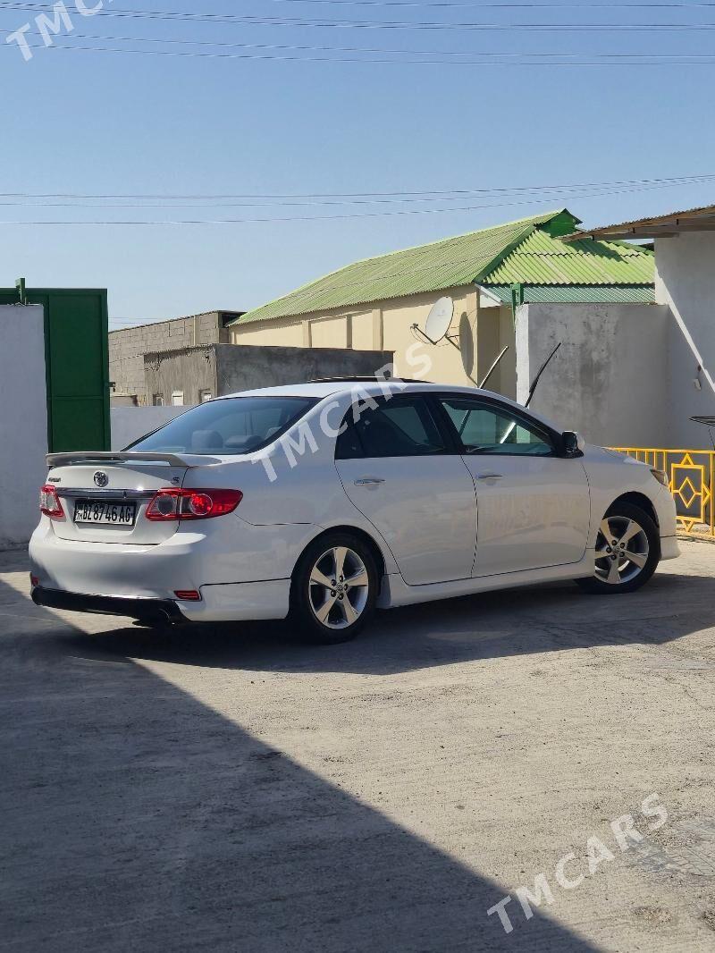 Toyota Corolla 2012 - 185 000 TMT - Бузмеин - img 9