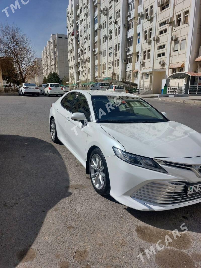 Toyota Camry 2019 - 235 000 TMT - Ашхабад - img 2