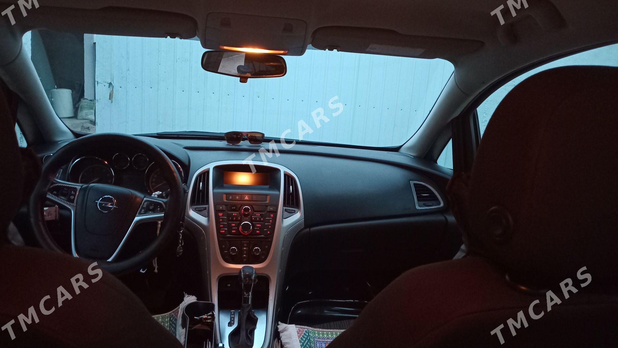 Opel Astra 2013 - 135 000 TMT - Aşgabat - img 5