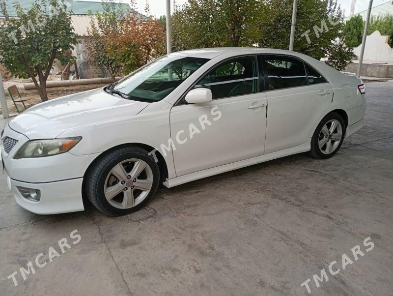 Toyota Camry 2010 - 195 000 TMT - Бузмеин - img 2
