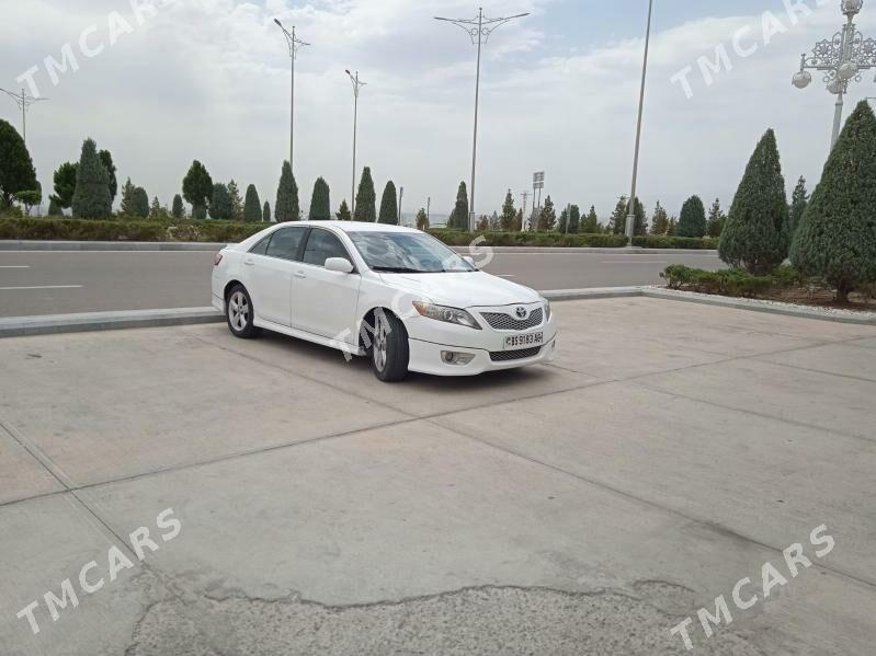 Toyota Camry 2010 - 195 000 TMT - Бузмеин - img 4