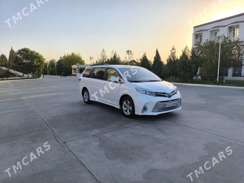 Toyota Sienna 2020 - 400 000 TMT - Мары - img 3