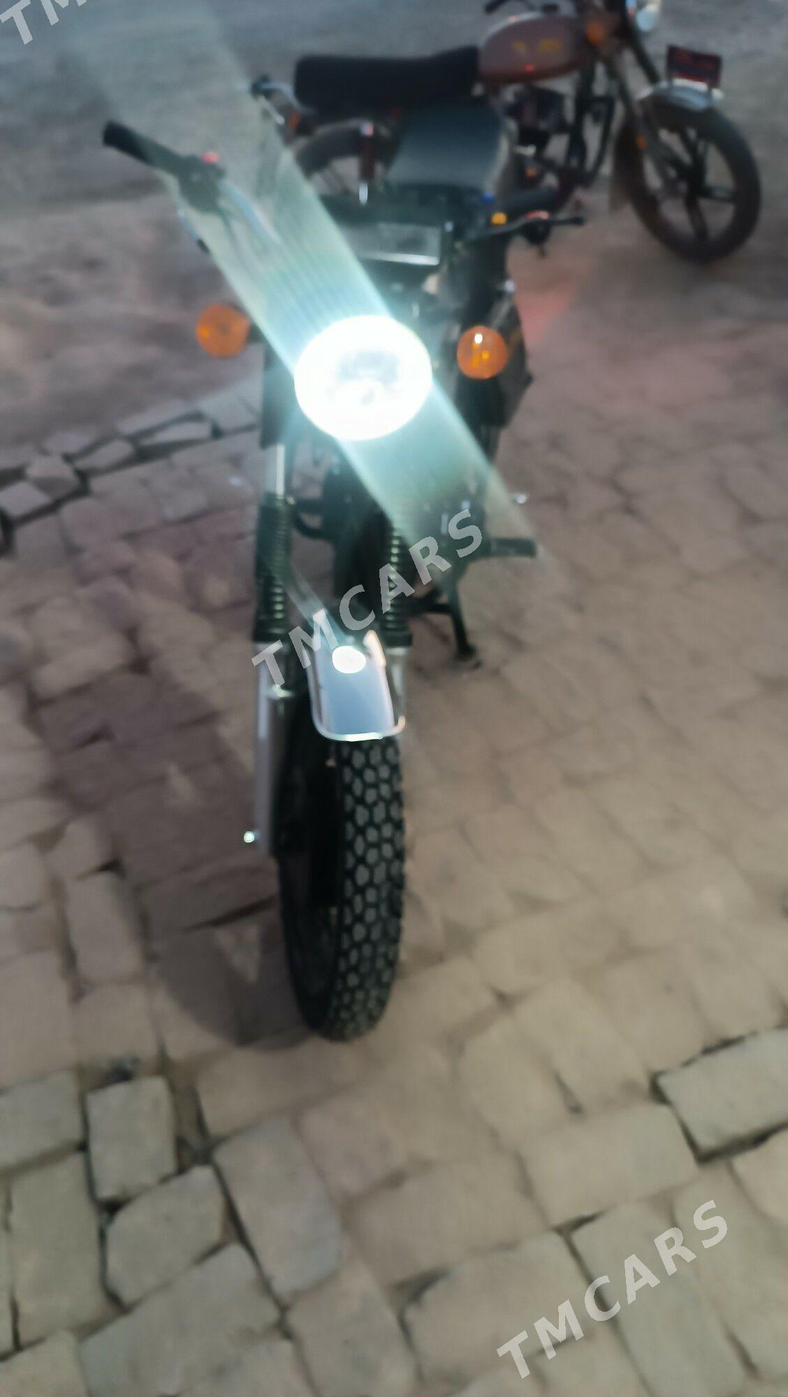 Jawa 300 2025 - 13 000 TMT - Baýramaly - img 2