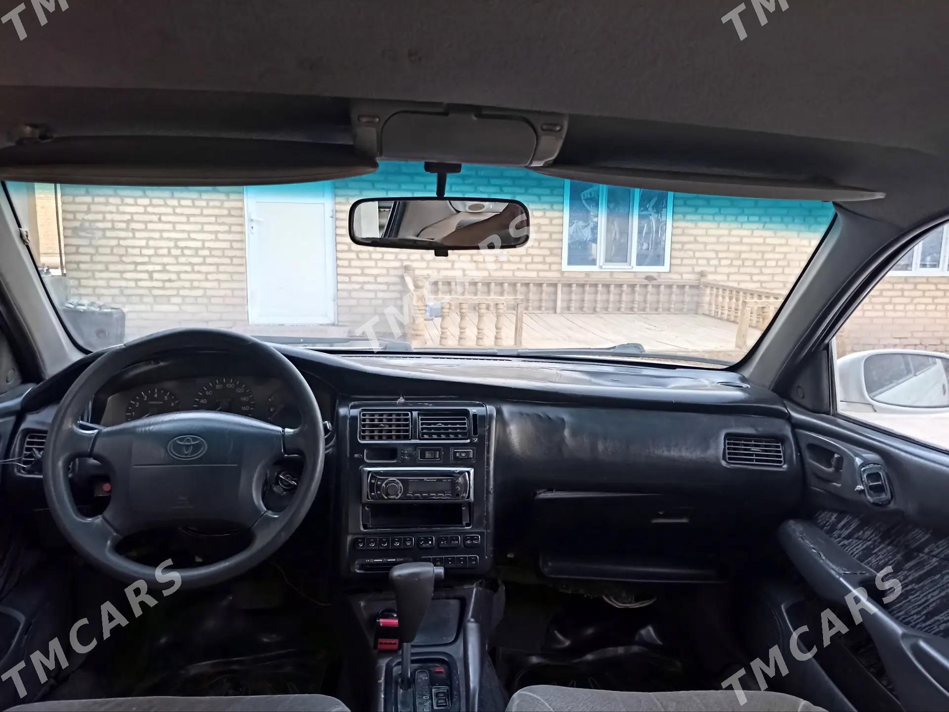 Toyota Corona 1993 - 46 000 TMT - Байрамали - img 3