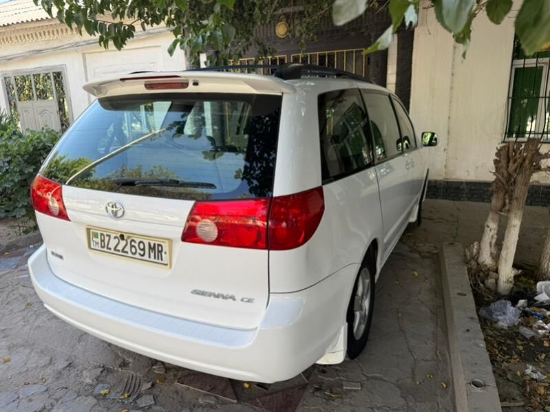 Toyota Sienna 2009 - 219 000 TMT - Дашогуз - img 5