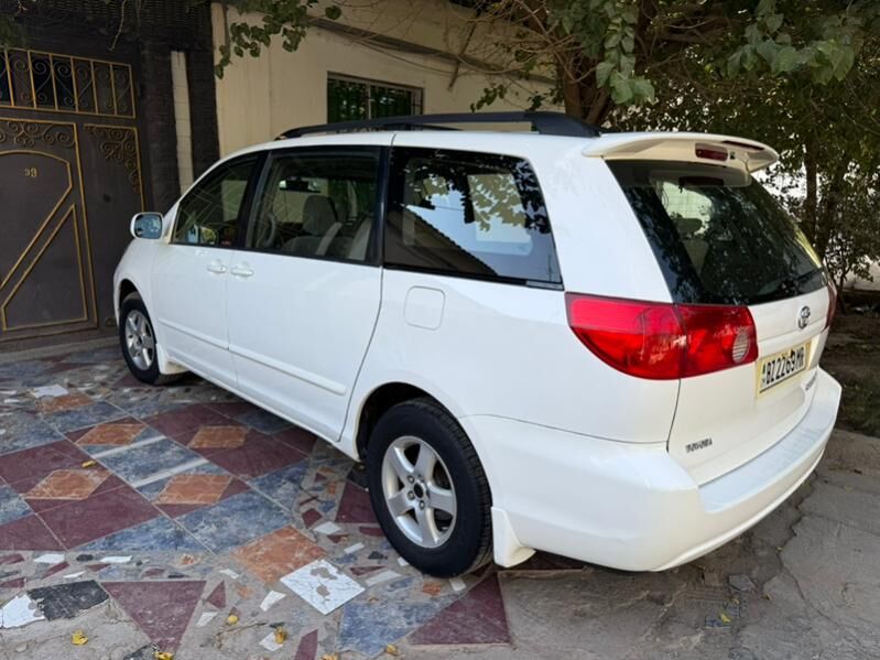 Toyota Sienna 2009 - 219 000 TMT - Дашогуз - img 8