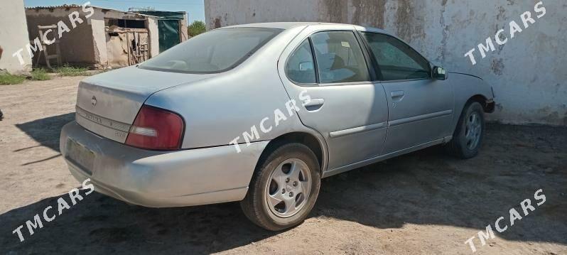 Nissan Altima 2000 - 25 000 TMT - Köneürgenç - img 2