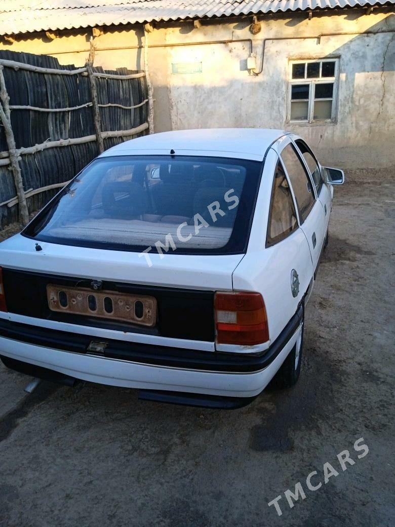 Opel Astra 1992 - 21 000 TMT - Болдумсаз - img 2
