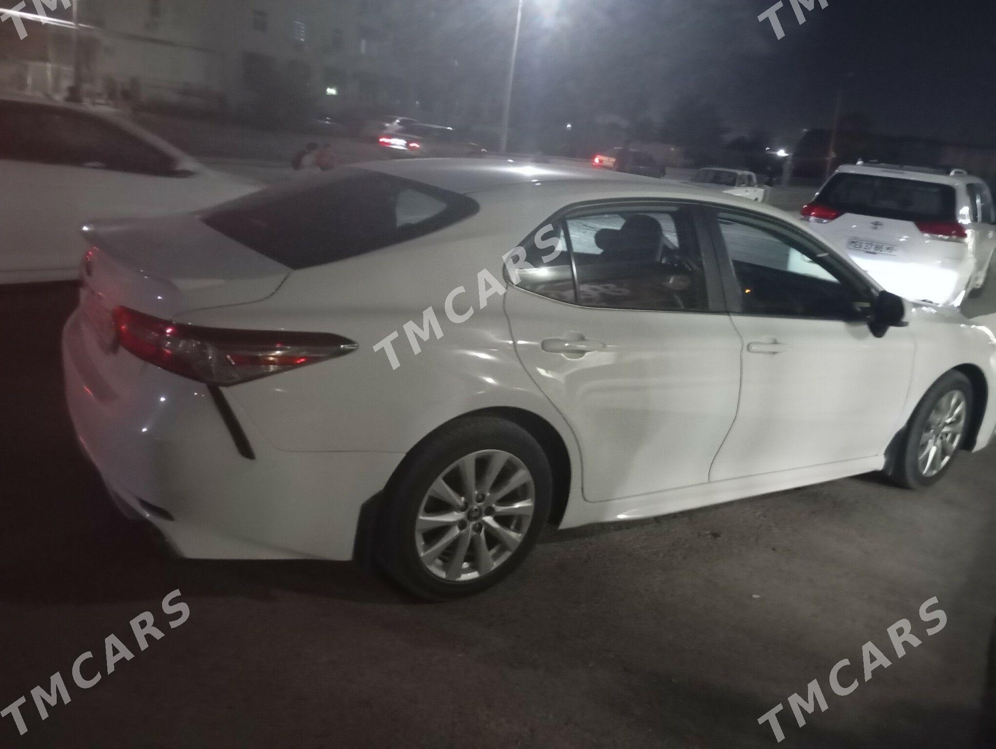 Toyota Camry 2021 - 340 000 TMT - Мары - img 3