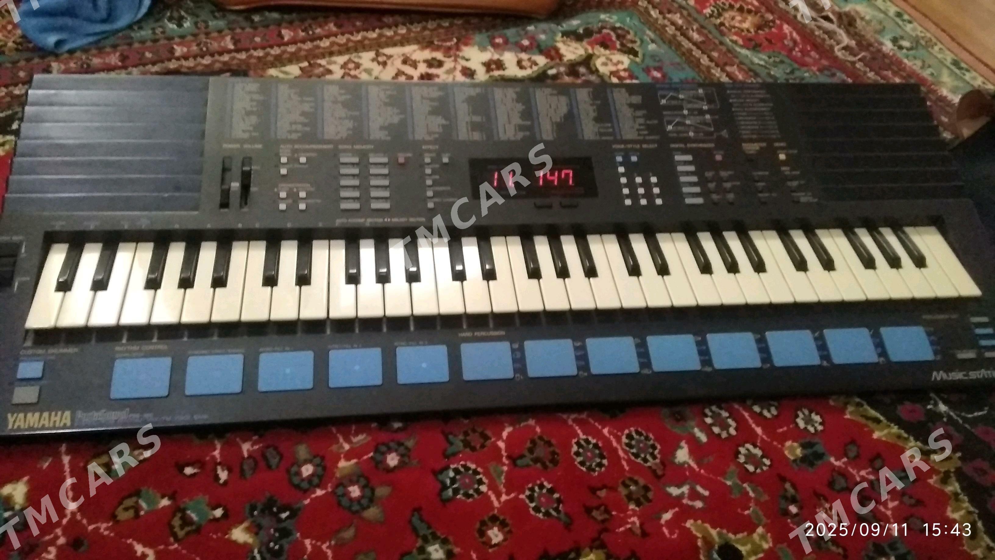 Yamaha PSR 689 - Балканабат - img 2