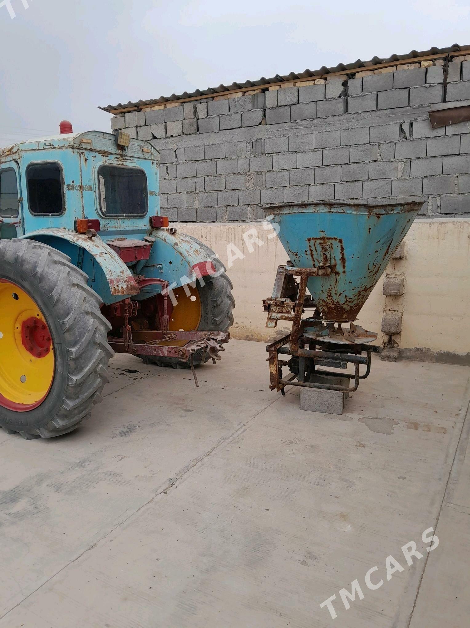 MTZ T-28 1980 - 30 000 TMT - Яшлык - img 5