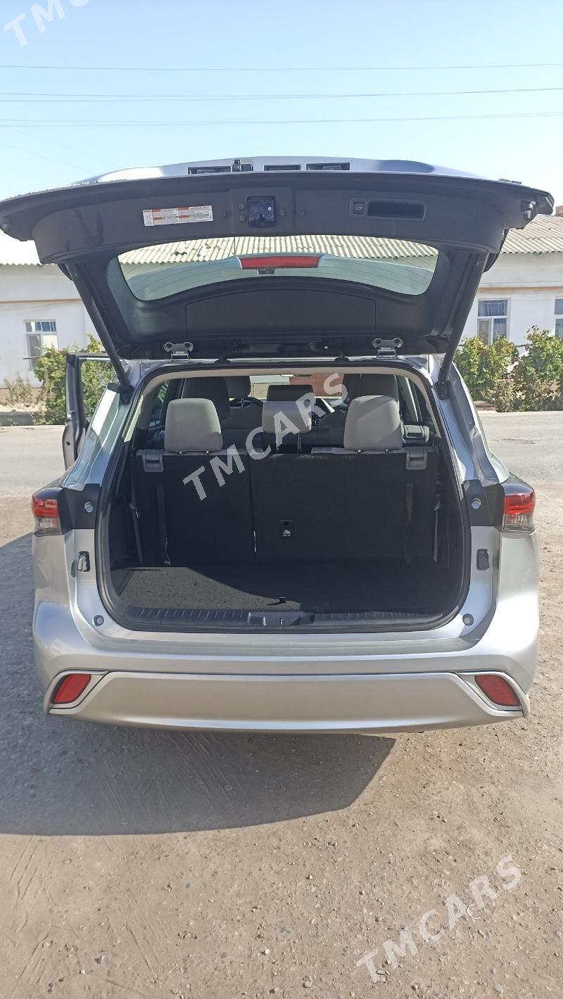 Toyota Highlander 2023 - 500 000 TMT - Dänew - img 5