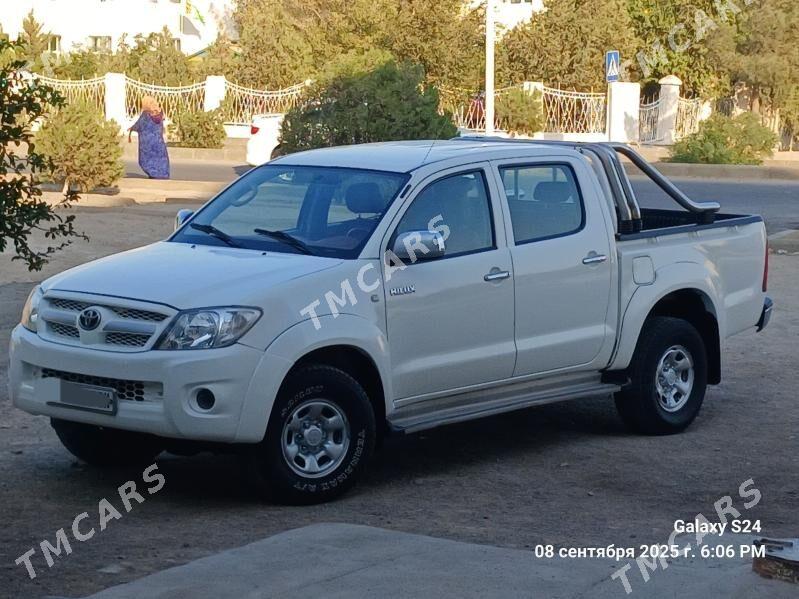 Toyota Hilux 2009 - 235 000 TMT - Türkmenbaşy - img 6