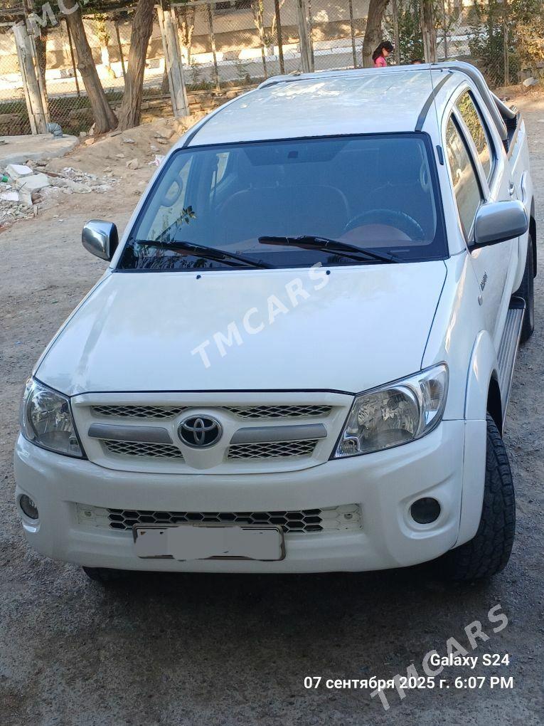 Toyota Hilux 2009 - 235 000 TMT - Türkmenbaşy - img 2