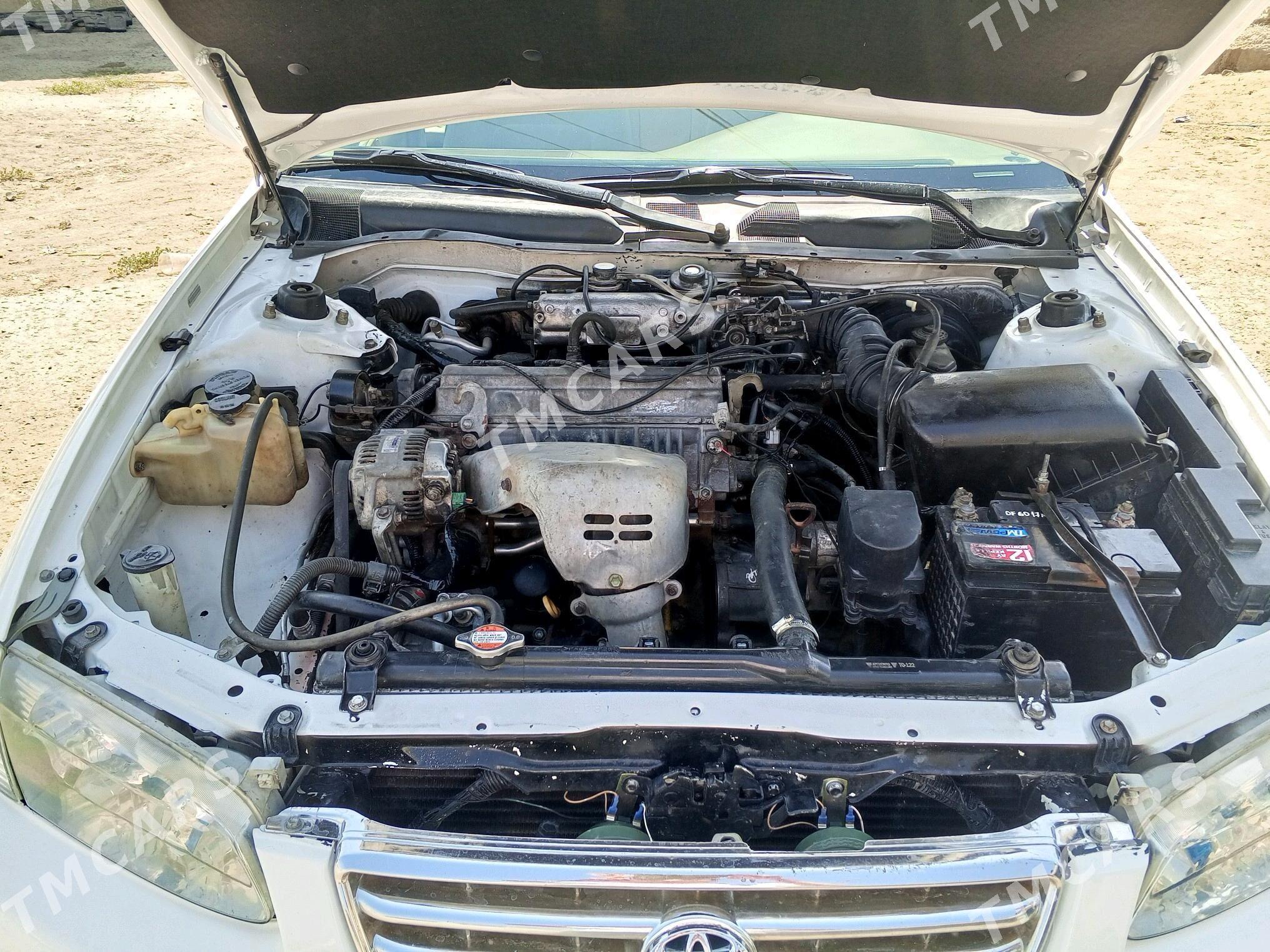 Toyota Camry 2000 - 135 000 TMT - Mary - img 8