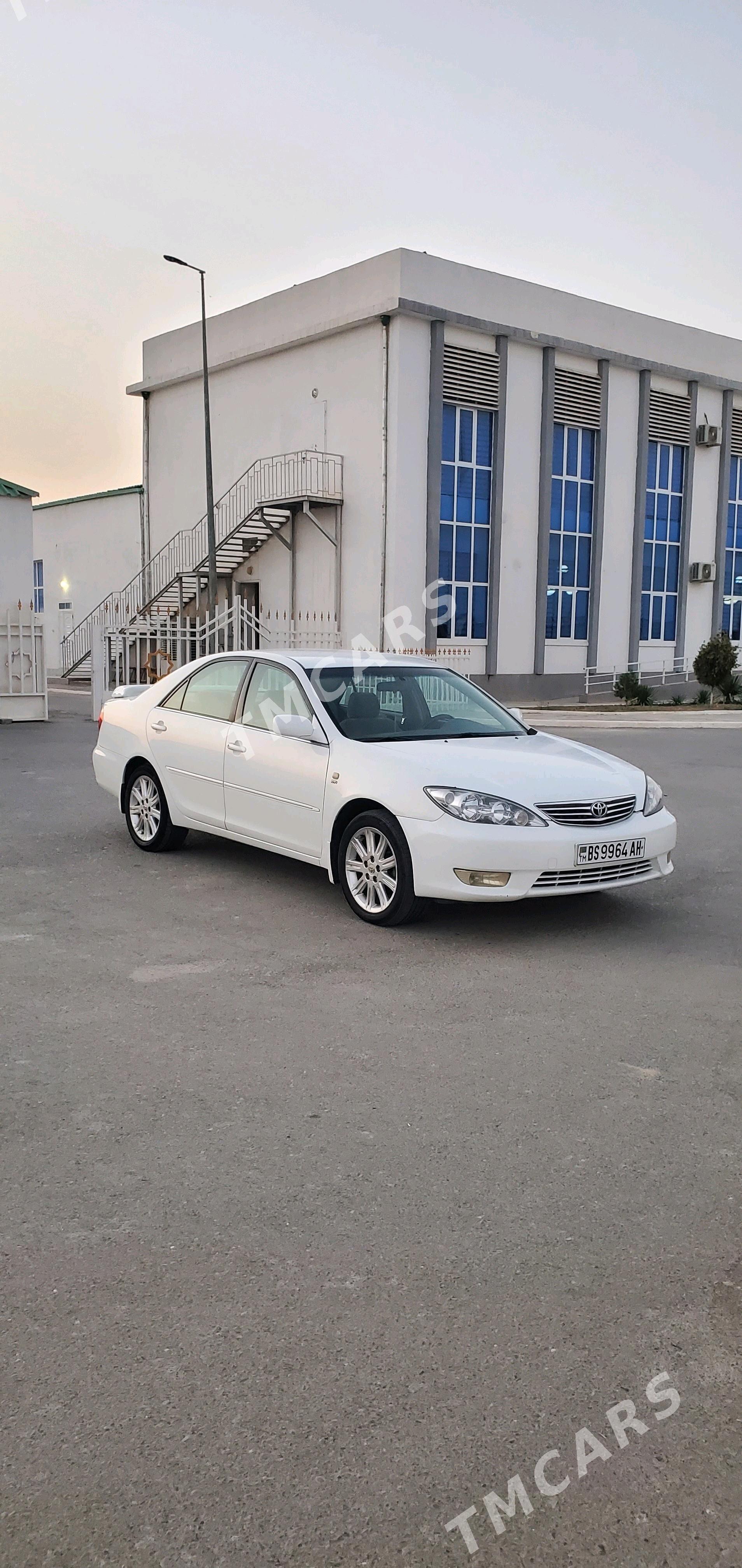 Toyota Camry 2003 - 152 000 TMT - Bäherden - img 2