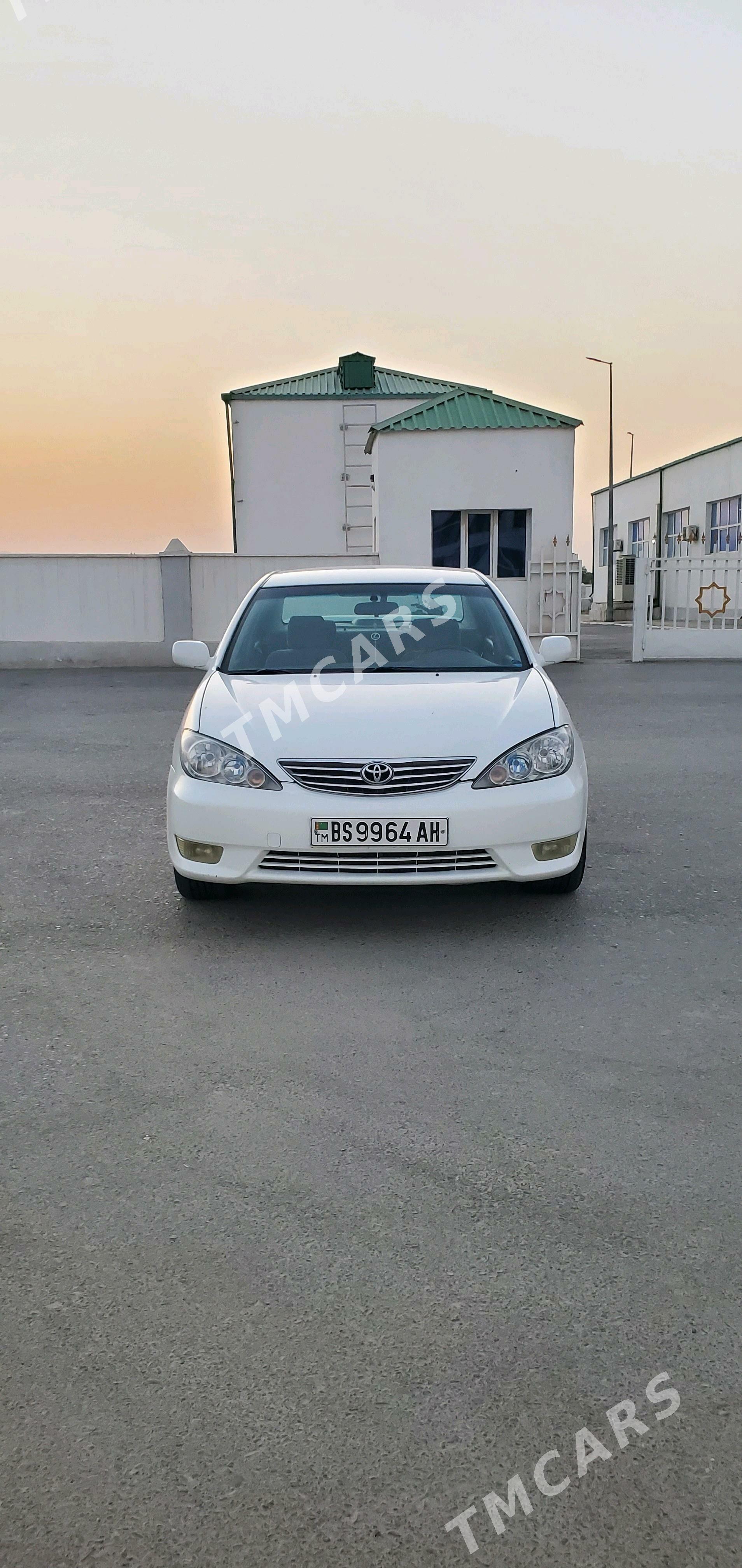 Toyota Camry 2003 - 152 000 TMT - Bäherden - img 4