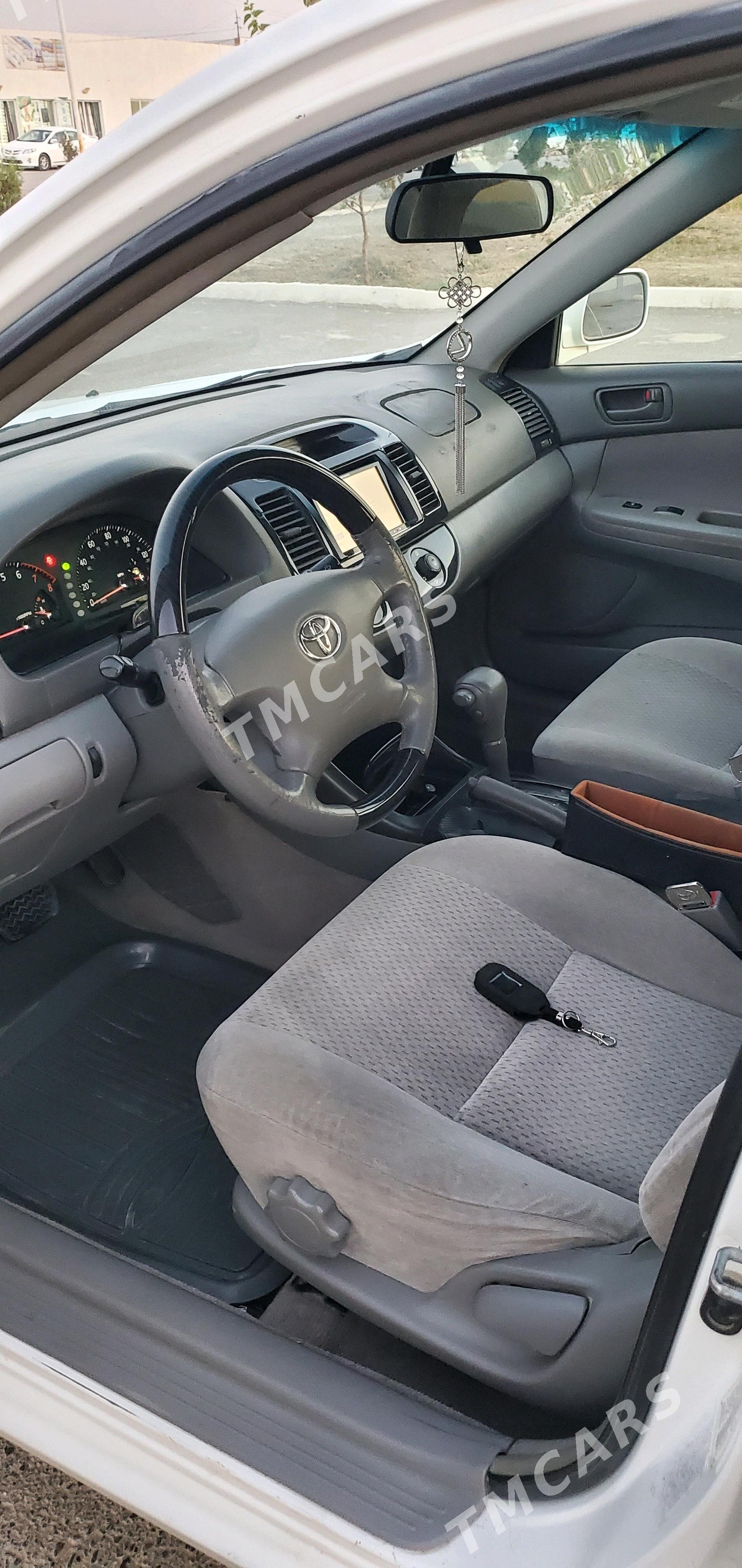Toyota Camry 2003 - 152 000 TMT - Bäherden - img 8