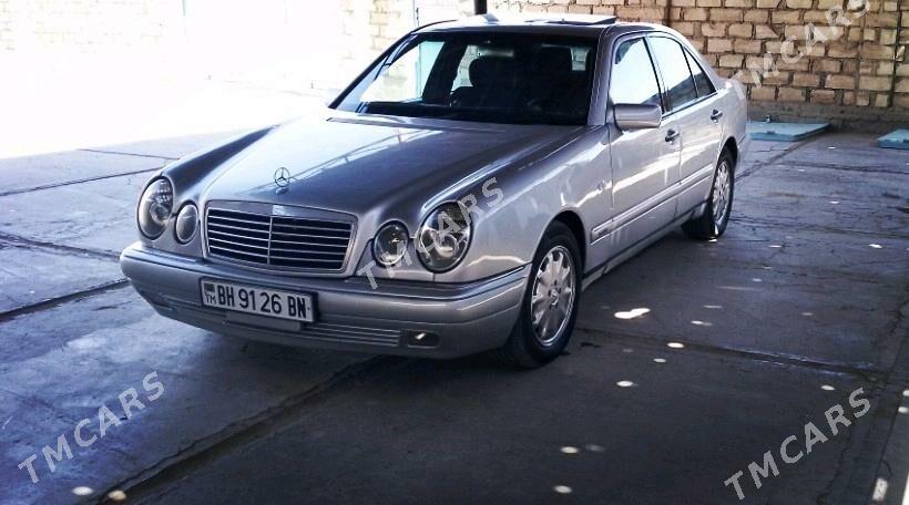 Mercedes-Benz E320 1999 - 85 000 TMT - Gumdag - img 2
