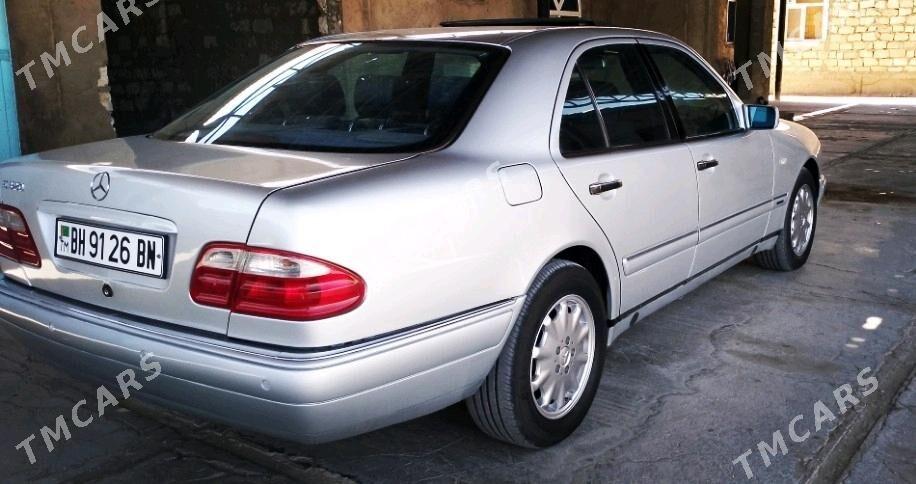 Mercedes-Benz E320 1999 - 85 000 TMT - Gumdag - img 3