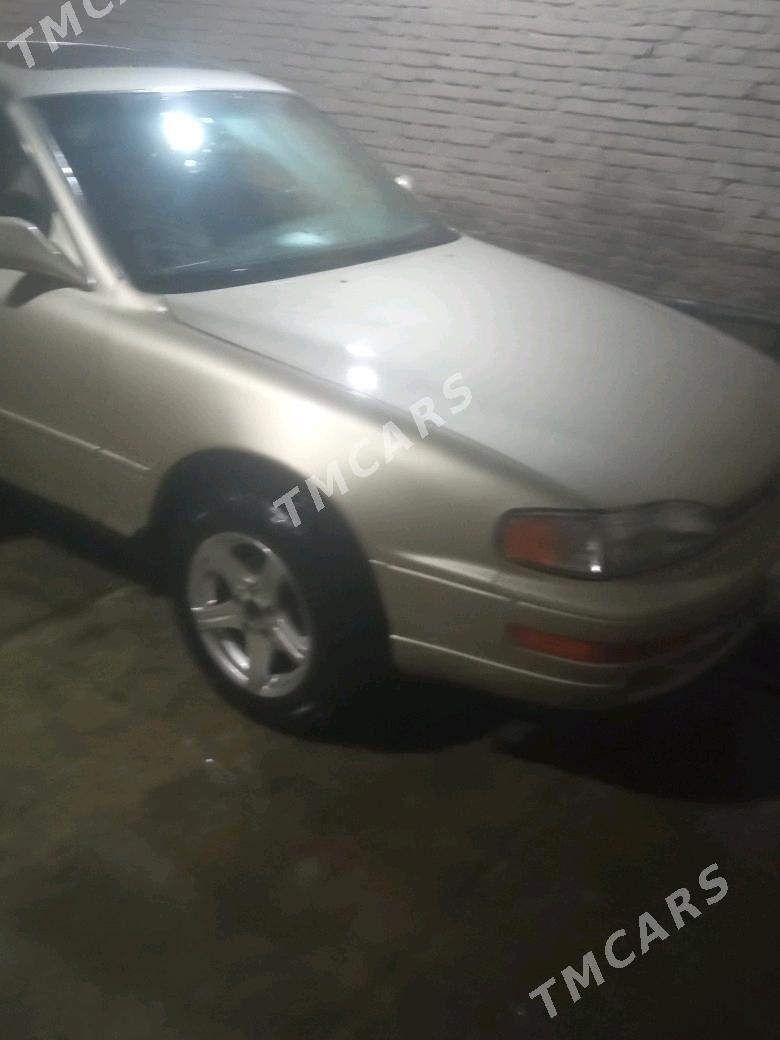 Toyota Camry 1994 - 100 000 TMT - Çärjew - img 4