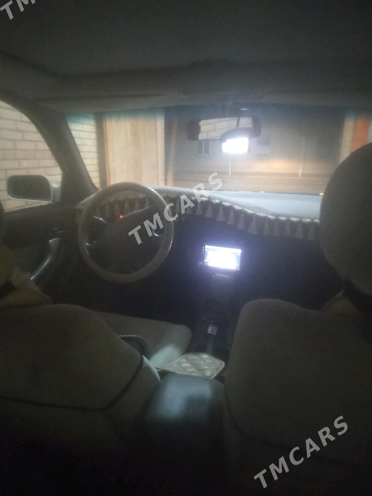 Toyota Camry 1994 - 100 000 TMT - Çärjew - img 3