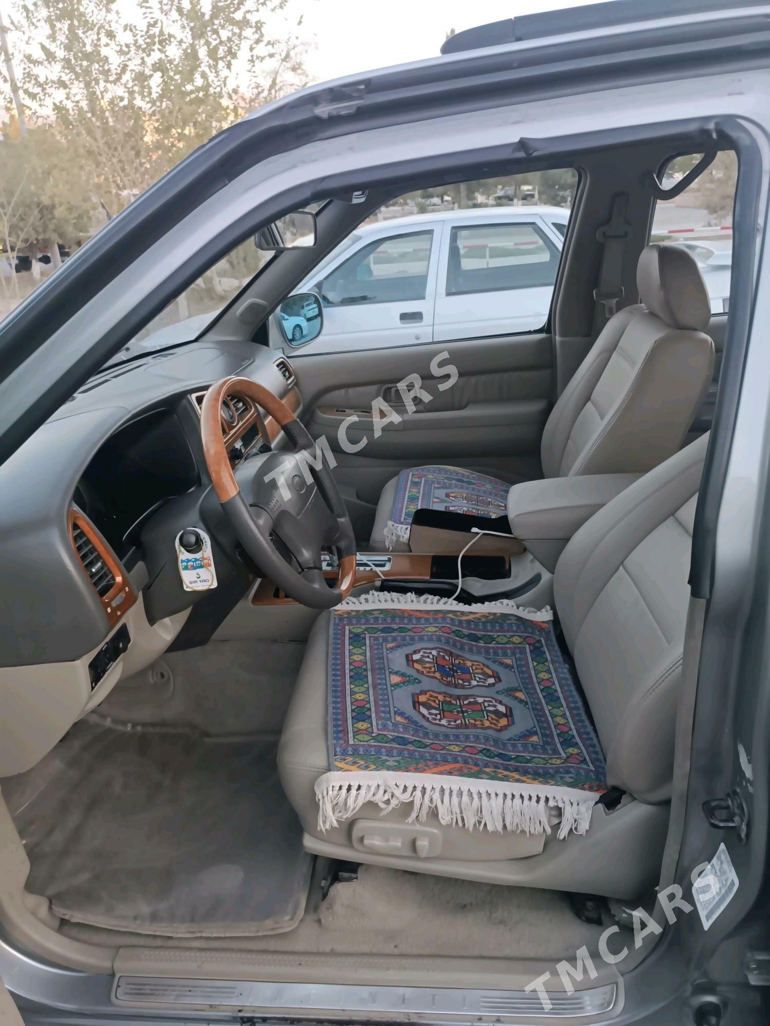 Infiniti QX4 2001 - 125 000 TMT - Мары - img 3