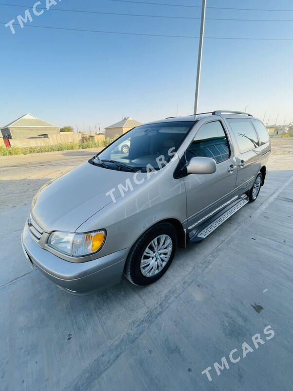 Toyota Sienna 2002 - 175 000 TMT - Мары - img 2