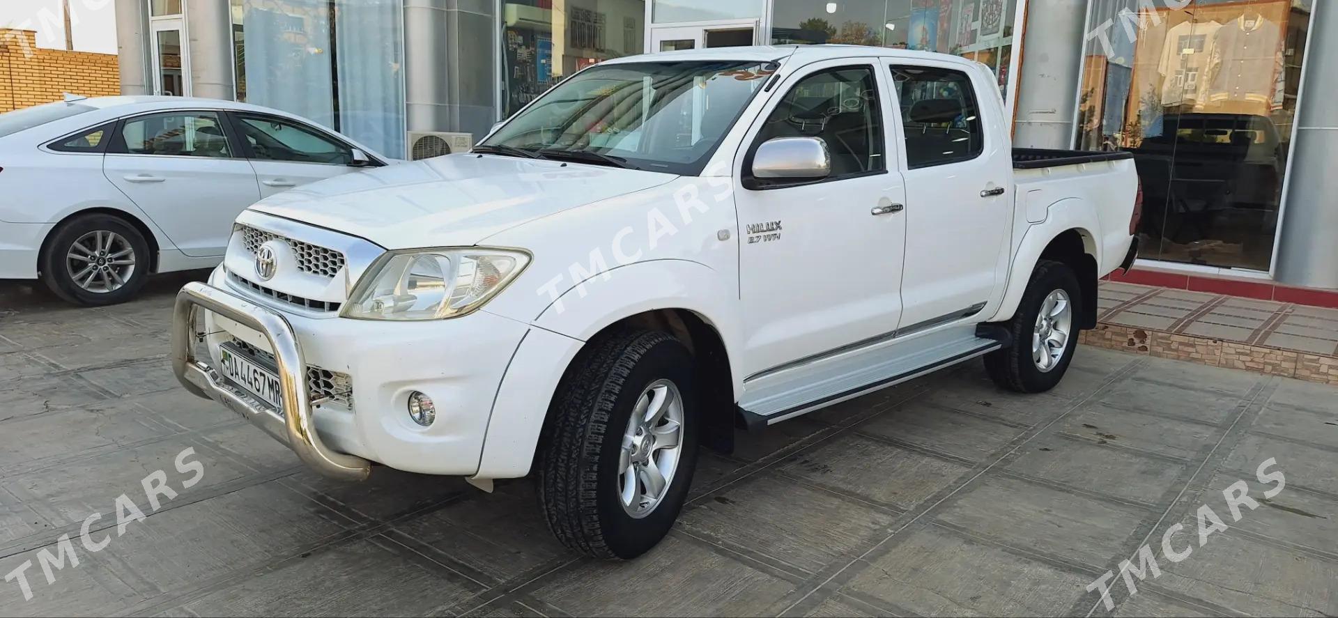 Toyota Hilux 2009 - 250 000 TMT - Мары - img 2