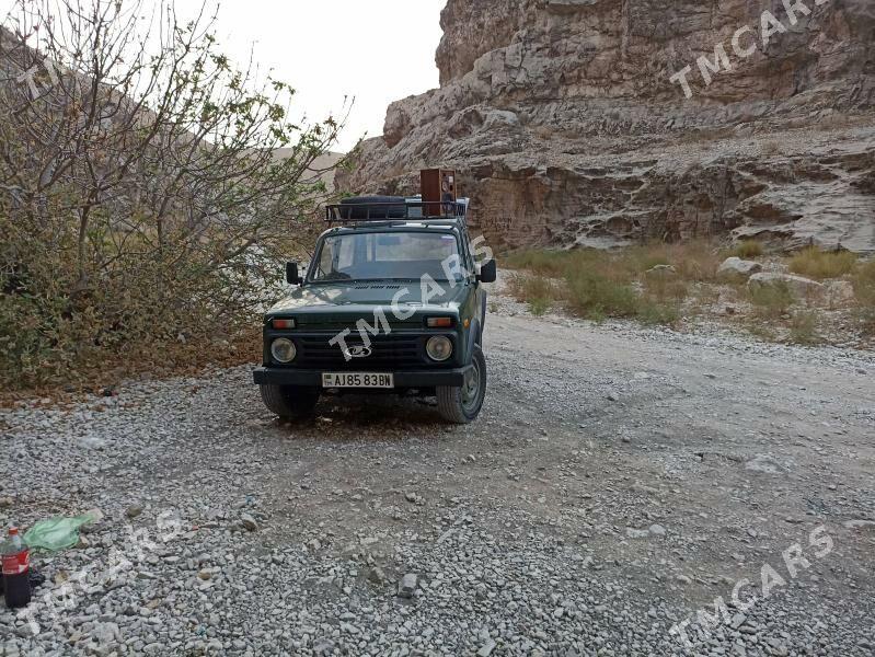 Lada Niva 1981 - 35 000 TMT - Балканабат - img 7