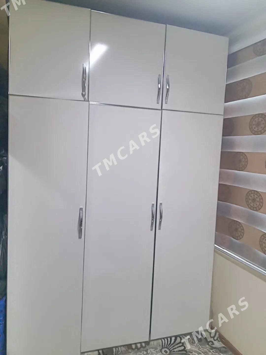 ПРОДАЕТСЯ КВАРТИРА  В РАЙОНЕ БАЗАРА - Туркменбаши - img 1