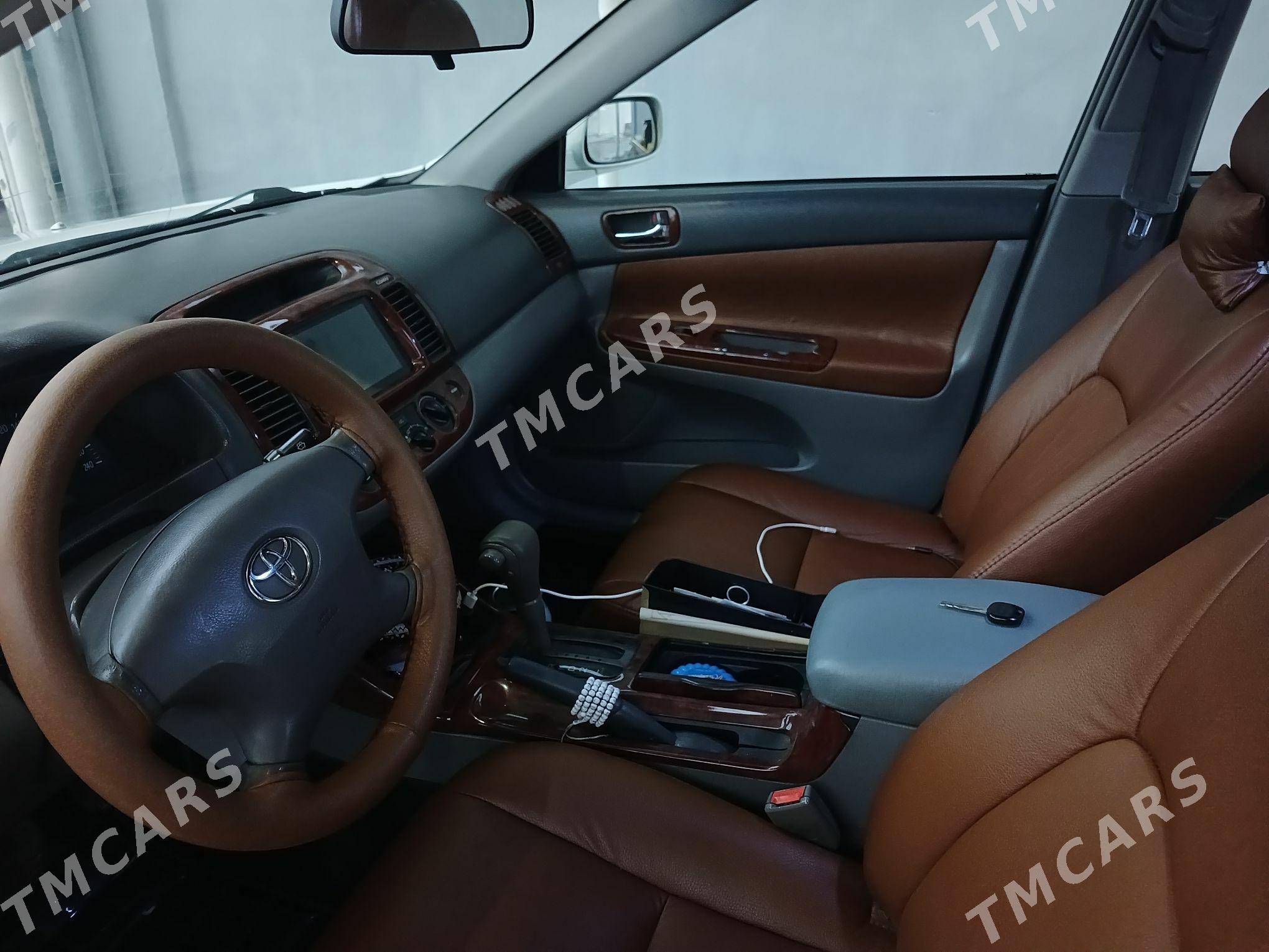 Toyota Camry 2004 - 175 000 TMT - Херрикгала - img 7