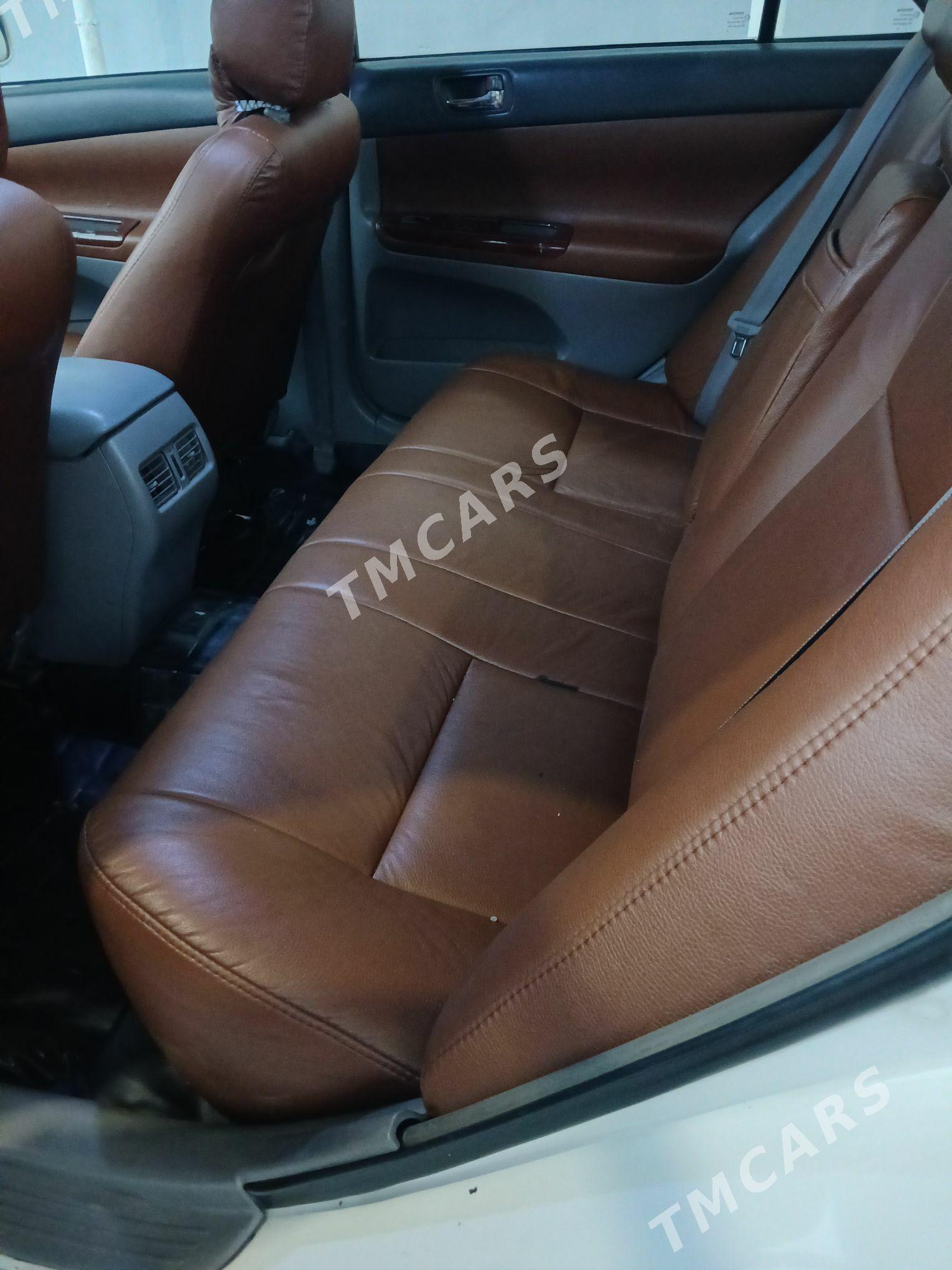 Toyota Camry 2004 - 175 000 TMT - Херрикгала - img 3