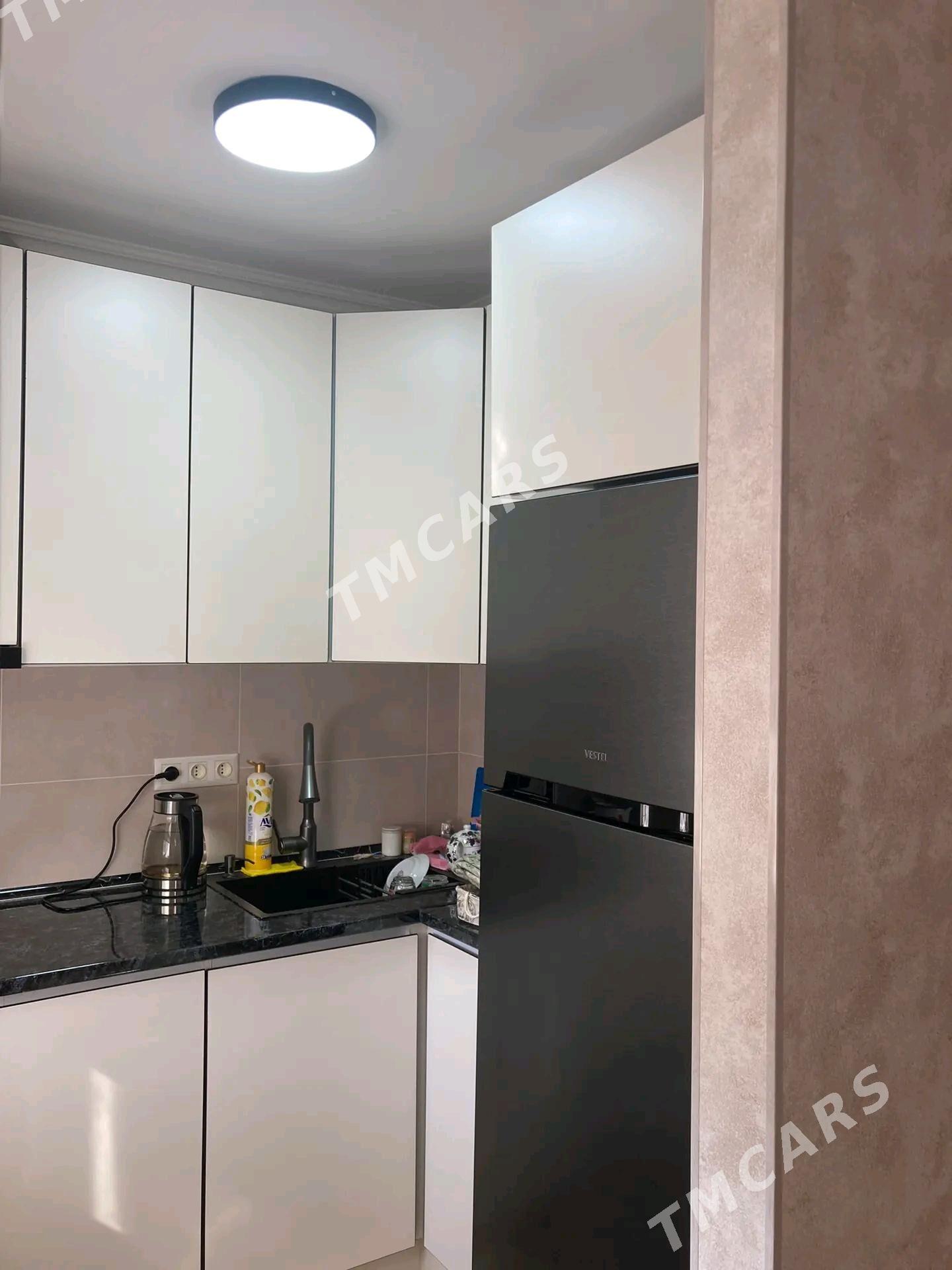 ПРОДАЕТСЯ КВАРТИРА В РАЙОНЕ КОВРЫ - Türkmenbaşy - img 4