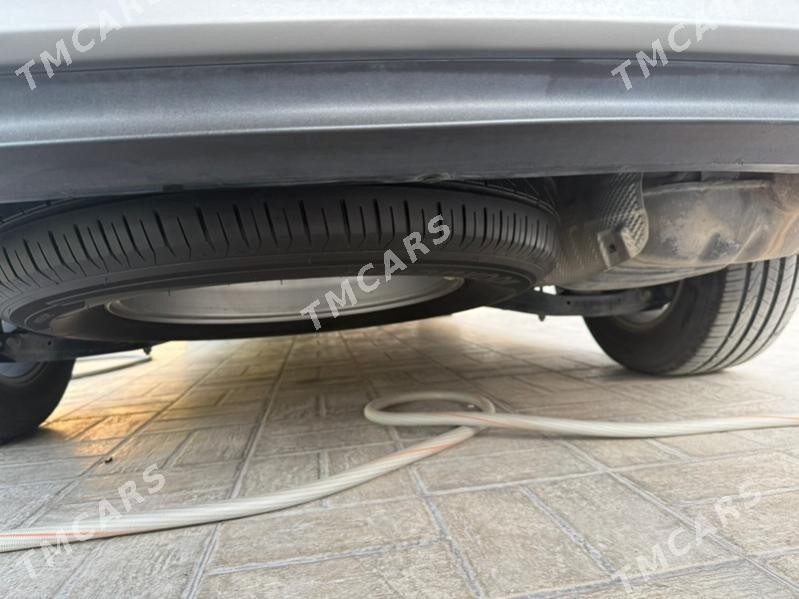 Hyundai Santa Fe 2018 - 320 000 TMT - Ашхабад - img 5