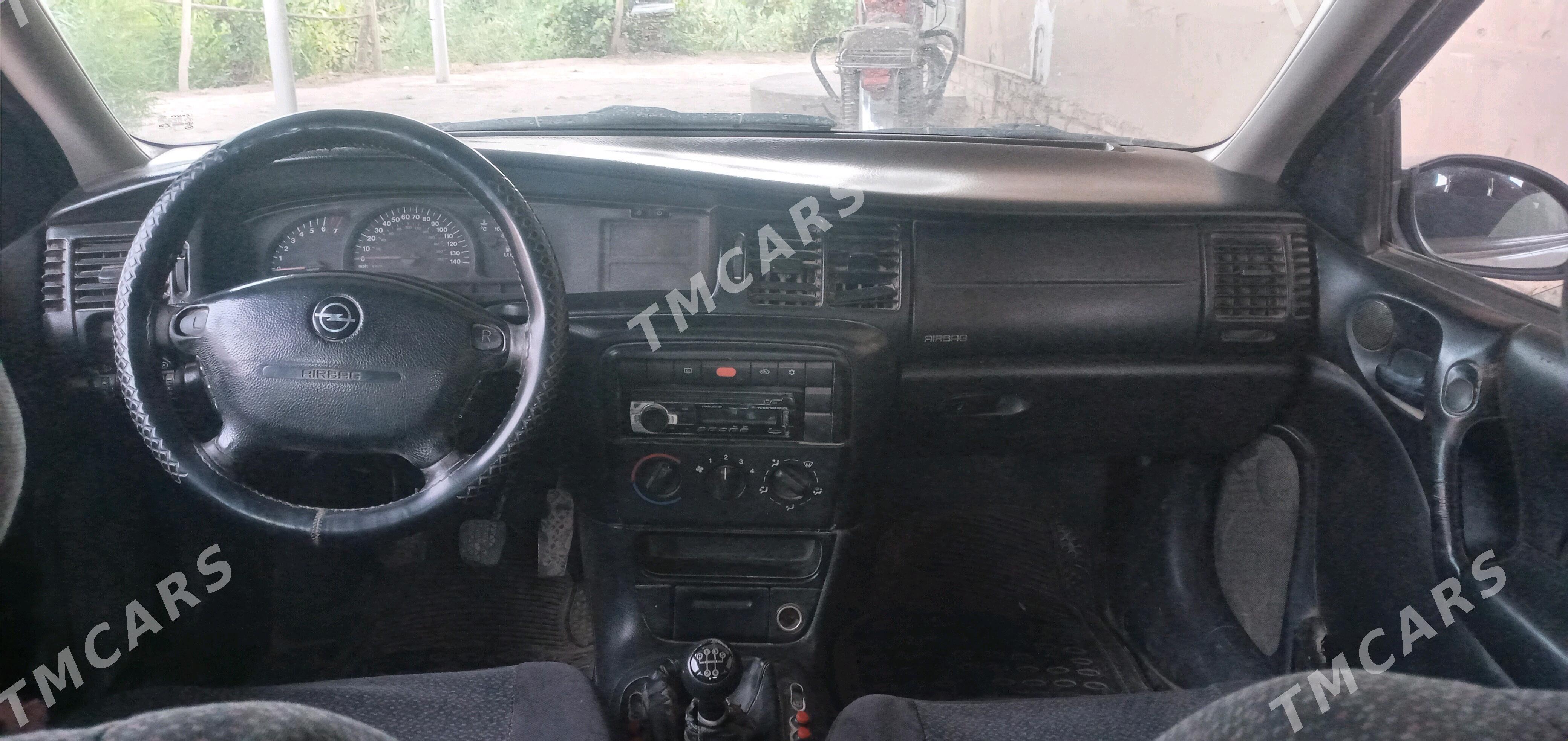 Opel Vectra 1999 - 60 000 TMT - Гурбансолтан Едже - img 2