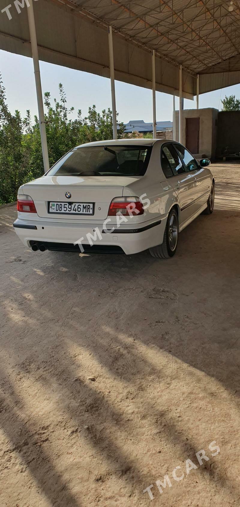 BMW E39 2000 - 130 000 TMT - Garadamak Şor - img 10