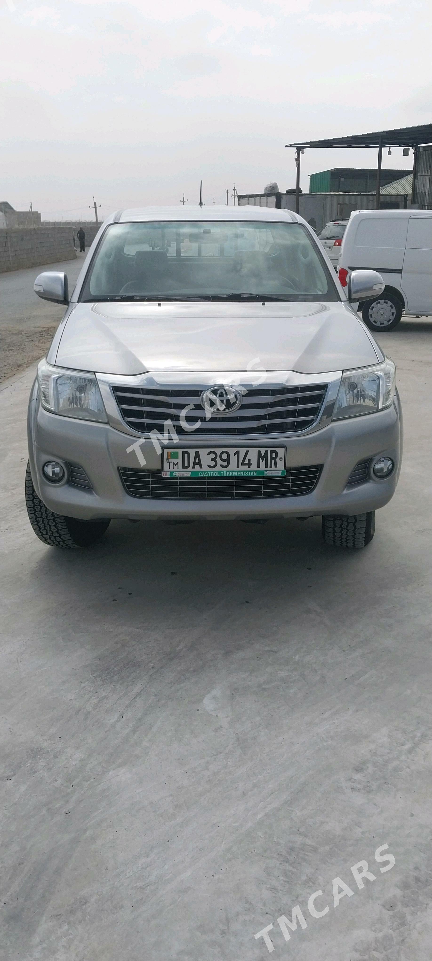 Toyota Hilux 2015 - 420 000 TMT - Ашхабад - img 4