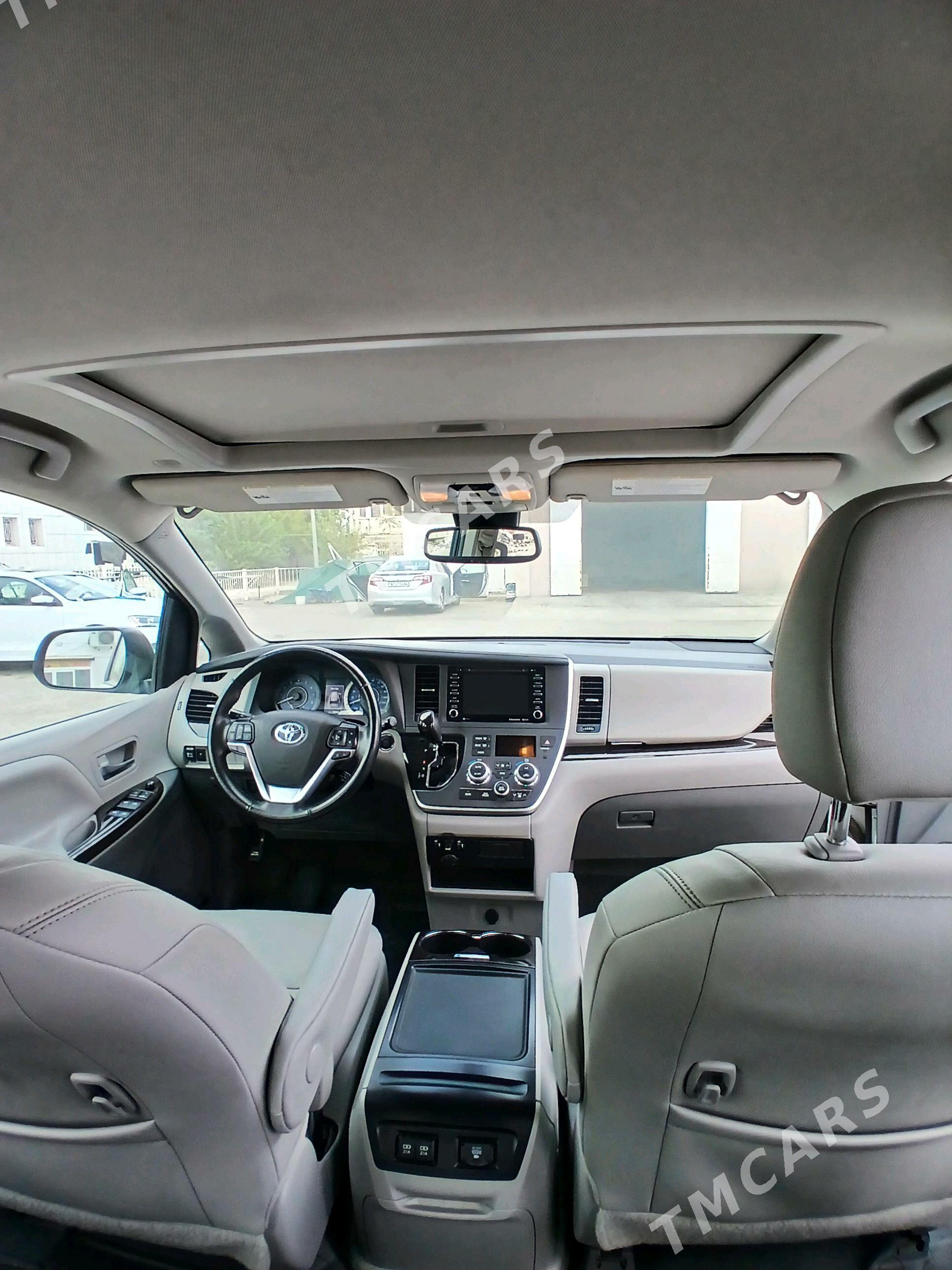 Toyota Sienna 2019 - 420 000 TMT - 6 mkr - img 2