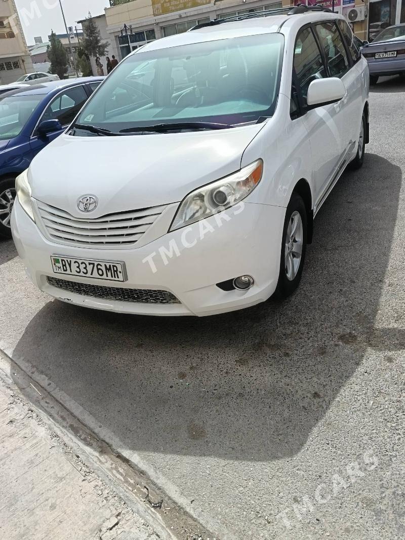 Toyota Sienna 2011 - 310 000 TMT - Мары - img 5