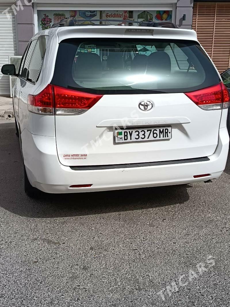 Toyota Sienna 2011 - 310 000 TMT - Мары - img 6
